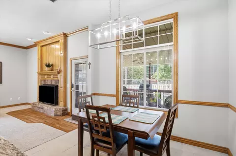 Dining - 909 E Maplewood St, Springfield, MO 65807 photo 1 of 1