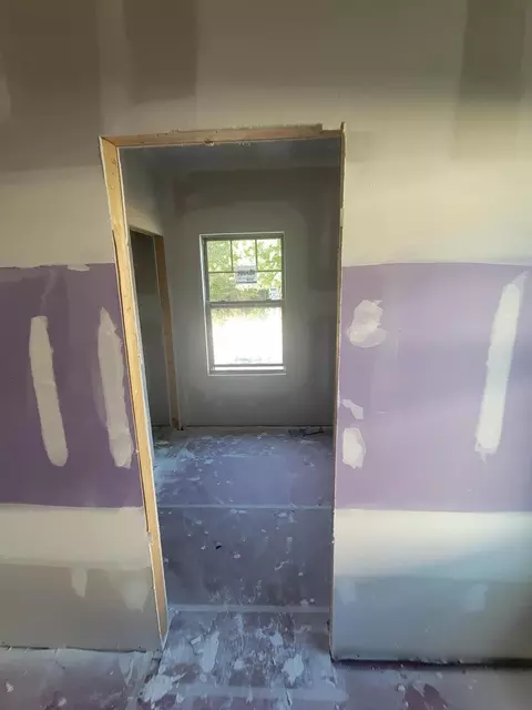 Entry Way - 1775 W Gaslight Dr, Springfield, MO 65810 photo 1 of 3