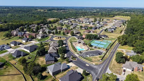View/Area - 1775 W Gaslight Dr, Springfield, MO 65810 photo 6 of 8