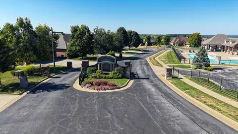 View/Area - 1775 W Gaslight Dr, Springfield, MO 65810 photo 1 of 8
