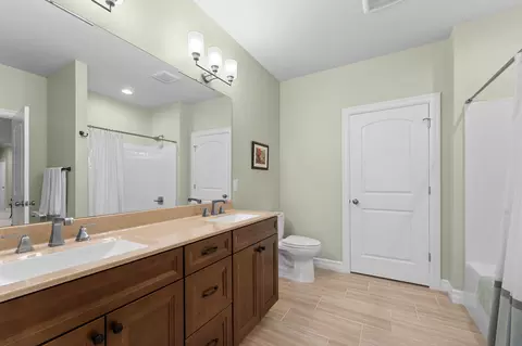 Bath - 105 Pinehurst Ct, Branson, MO 65616 photo 6 of 6