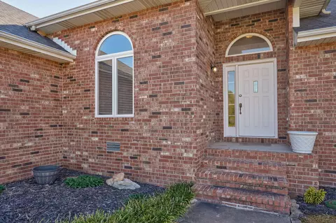 Exterior - 5134 S Sterling Ct, Springfield, MO 65810 photo 4 of 9