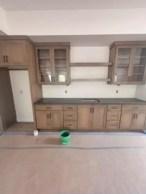 Kitchen - 6147 S Hampton Ave, Springfield, MO 65810 photo 4 of 4