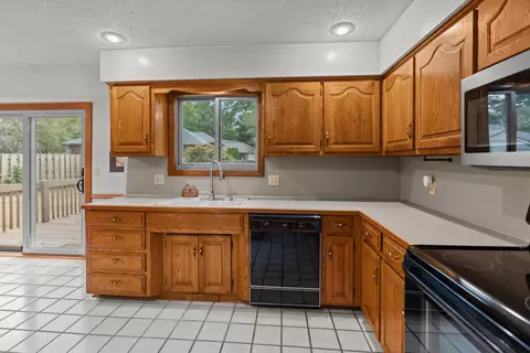 Kitchen - 751 S Sparks Ave, Springfield, MO 65802 photo 1 of 4