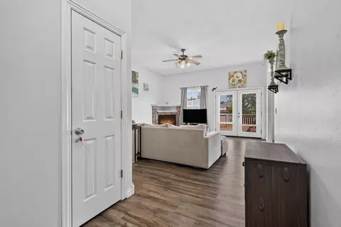 Entry Way - 5593 W Lombard St, Springfield, MO 65802 photo 1 of 2