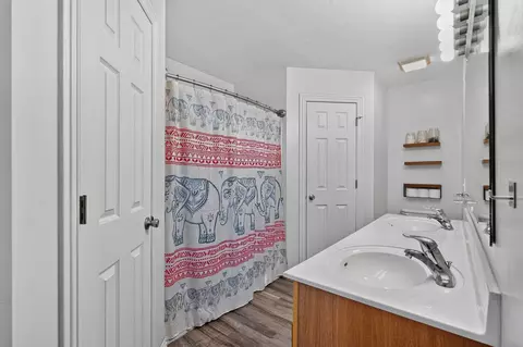 Bath - 5593 W Lombard St, Springfield, MO 65802 photo 1 of 3