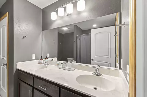 Bath - 25267 Cedar Crest Dr, Hermitage, MO 65668 photo 1 of 3