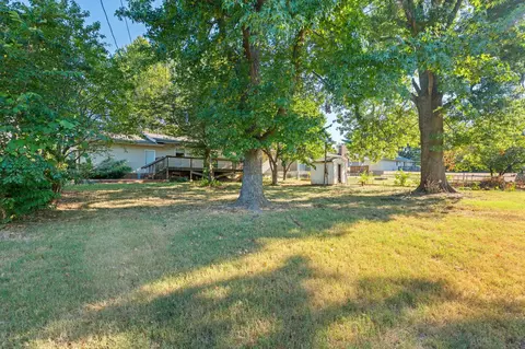 Exterior - 3138 W Crestview St, Springfield, MO 65807 photo 8 of 11