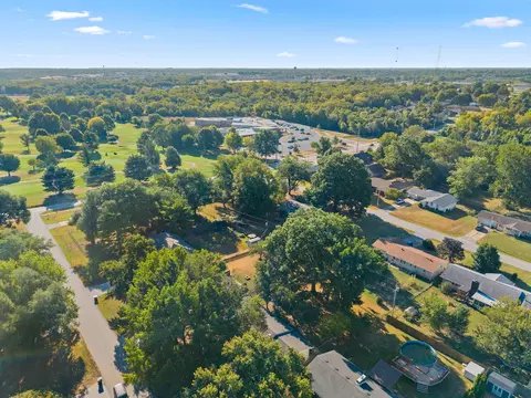 View/Area - 3138 W Crestview St, Springfield, MO 65807 photo 1 of 3