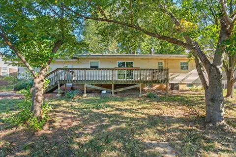 Exterior - 3138 W Crestview St, Springfield, MO 65807 photo 10 of 11