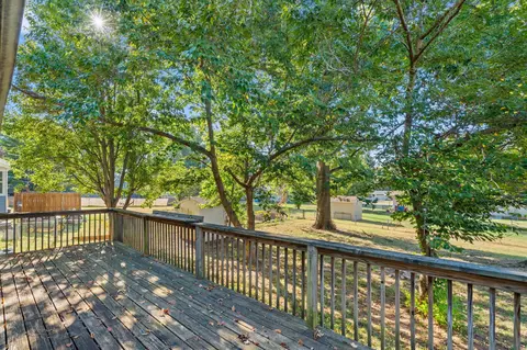 Exterior - 3138 W Crestview St, Springfield, MO 65807 photo 6 of 11