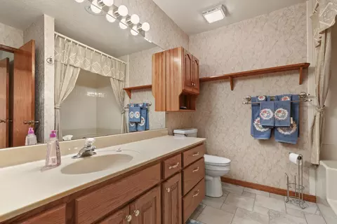 Bath - 150 Sunken Forest Dr # 241, Forsyth, MO 65653 photo 2 of 5