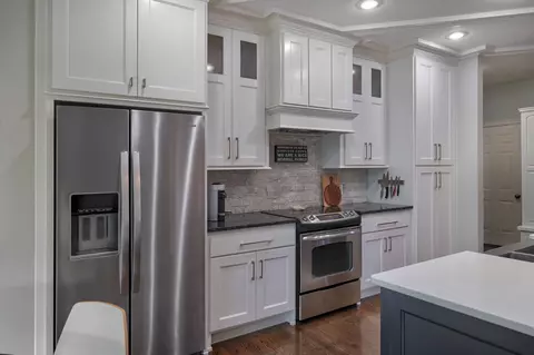 Kitchen - 4907 S Clay Ct, Springfield, MO 65810 photo 1 of 6