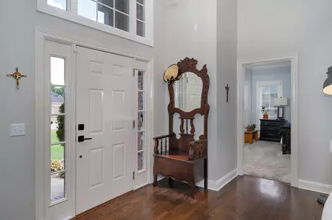 Entry Way - 4907 S Clay Ct, Springfield, MO 65810 photo 1 of 4