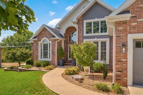 Exterior - 4907 S Clay Ct, Springfield, MO 65810 photo 4 of 16