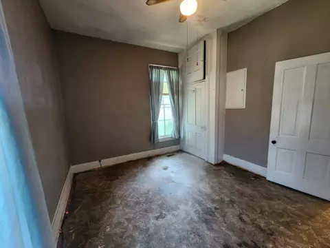Bedroom - 311 E Franklin St, Clinton, MO 64735 photo 4 of 5