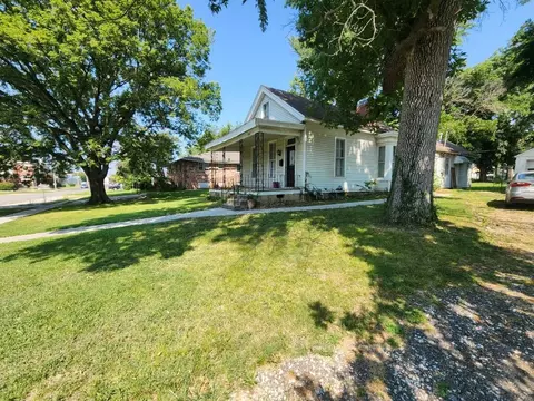 Exterior - 311 E Franklin St, Clinton, MO 64735 photo 2 of 10
