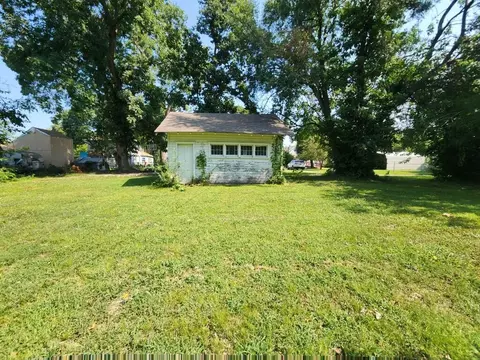 Exterior - 311 E Franklin St, Clinton, MO 64735 photo 6 of 10