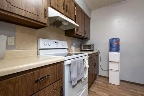Kitchen - 2844 N Summit Ave, Springfield, MO 65803 photo 3 of 3