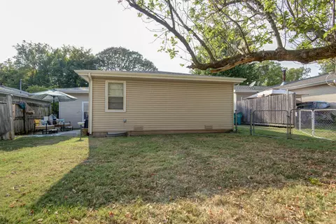 Exterior - 2844 N Summit Ave, Springfield, MO 65803 photo 5 of 5