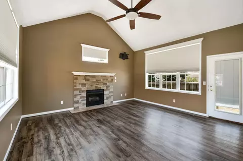 Living - 605 W Chandler Dr, Willard, MO 65781 photo 5 of 8