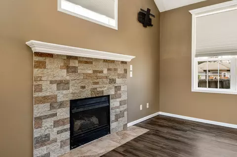 Living - 605 W Chandler Dr, Willard, MO 65781 photo 6 of 8