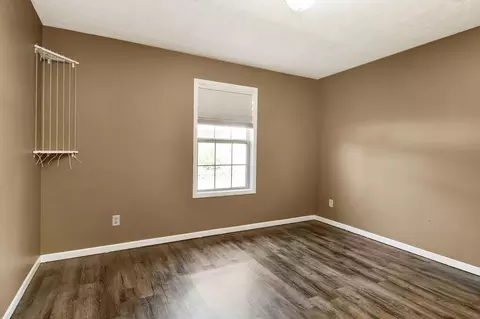 Bedroom - 605 W Chandler Dr, Willard, MO 65781 photo 2 of 5