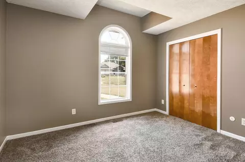Bedroom - 605 W Chandler Dr, Willard, MO 65781 photo 4 of 5