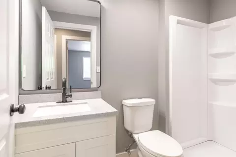 Bath - 415 Heritage Estates Rd, Branson, MO 65616 photo 2 of 2