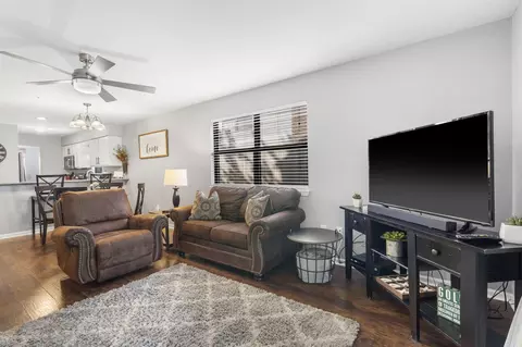 Living - 146 Bunker Ridge Dr #1, Branson, MO 65616 photo 4 of 4