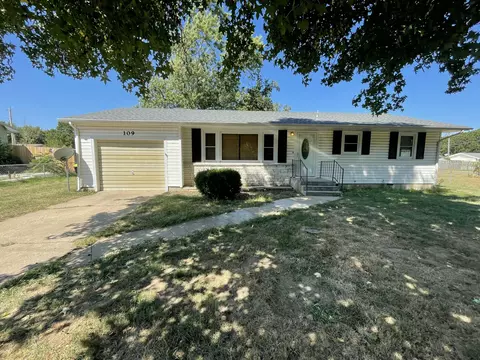 109 N Youngblood St, Marionville, MO 65705