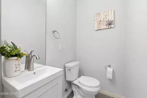 Bath - 43 Oakridge Dr, Pineville, MO 64856 photo 8 of 8