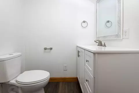 Bath - 2306 N Farmer Ave, Springfield, MO 65803 photo 2 of 2
