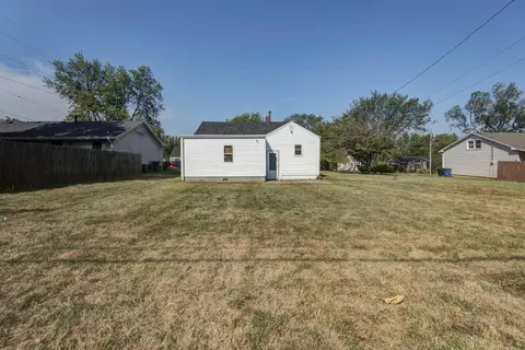 Exterior - 2306 N Farmer Ave, Springfield, MO 65803 photo 4 of 5