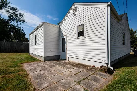 Exterior - 2306 N Farmer Ave, Springfield, MO 65803 photo 2 of 5