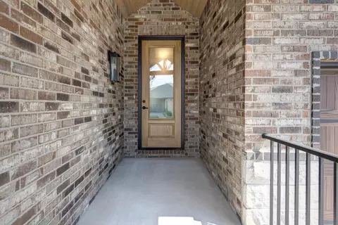 Entry Way - 6002 S Kings Ave, Springfield, MO 65810 photo 1 of 3
