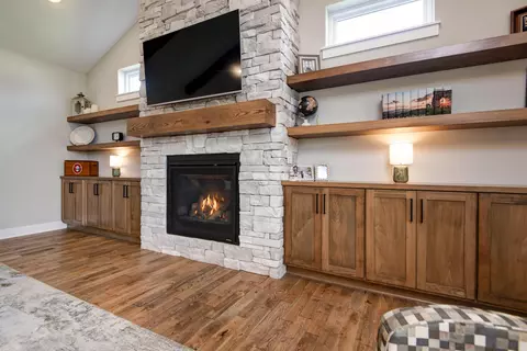 Living - 6002 S Kings Ave, Springfield, MO 65810 photo 3 of 3