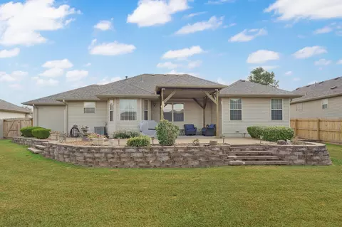 Exterior - 3265 W Grandview St, Springfield, MO 65803 photo 7 of 12