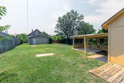 Exterior - 2121 W College St, Springfield, MO 65806 photo 4 of 5