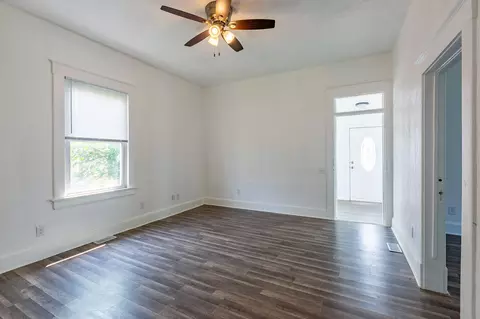 Living - 2121 W College St, Springfield, MO 65806 photo 2 of 3