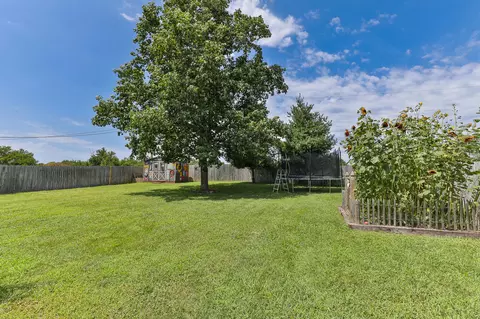 Exterior - 613 E Gallup Hill Rd, Nixa, MO 65714 photo 8 of 8
