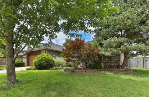 Exterior - 613 E Gallup Hill Rd, Nixa, MO 65714 photo 2 of 8