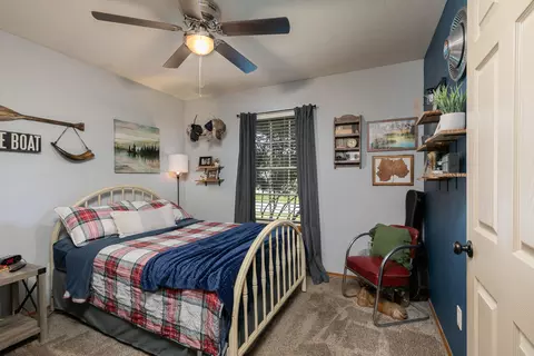 Bedroom - 613 E Gallup Hill Rd, Nixa, MO 65714 photo 5 of 6