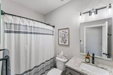 Bath - 484 Eagle Rock Ct, Willard, MO 65781 photo 2 of 3