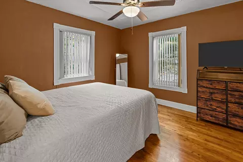 Bedroom - 504 E Cozy St, Springfield, MO 65807 photo 1 of 2