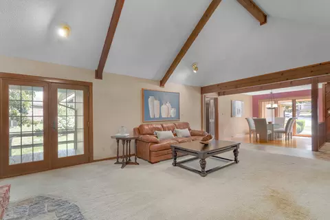 Living - 5103 Colonial Cir, Nixa, MO 65714 photo 1 of 7