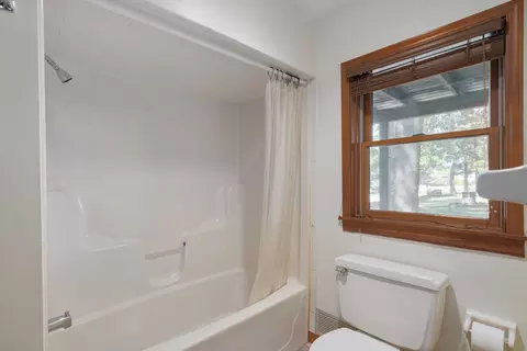 Bath - 5103 Colonial Cir, Nixa, MO 65714 photo 10 of 10