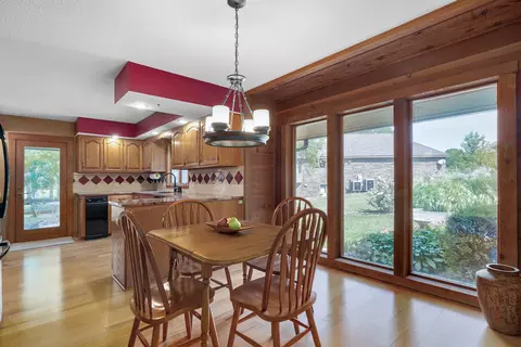 Dining - 5103 Colonial Cir, Nixa, MO 65714 photo 3 of 4