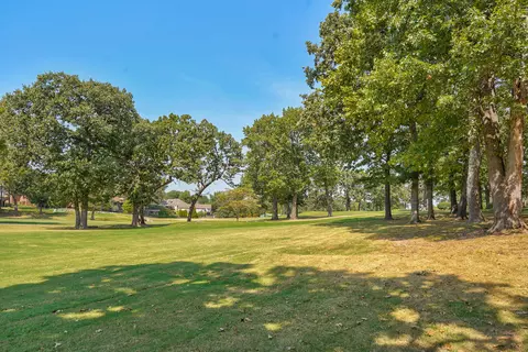 Exterior - 5103 Colonial Cir, Nixa, MO 65714 photo 12 of 21