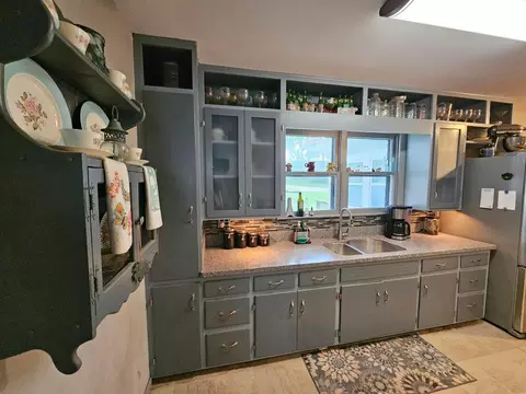 Kitchen - 1157 E Dade 186, Ash Grove, MO 65604 photo 3 of 8